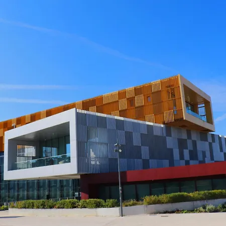 Grand T3 Rue Pietonne Bureau Et Terrasse *