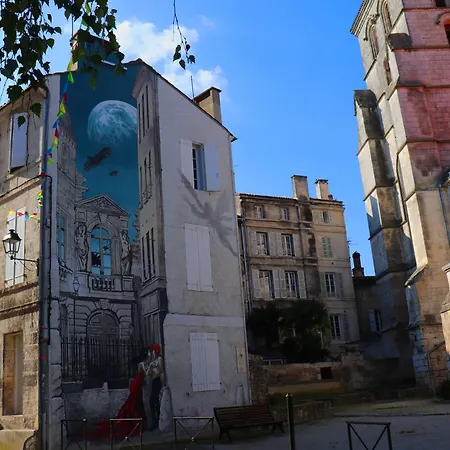 Grand T3 Rue Piétonne Bureau Et Terrasse Angoulême