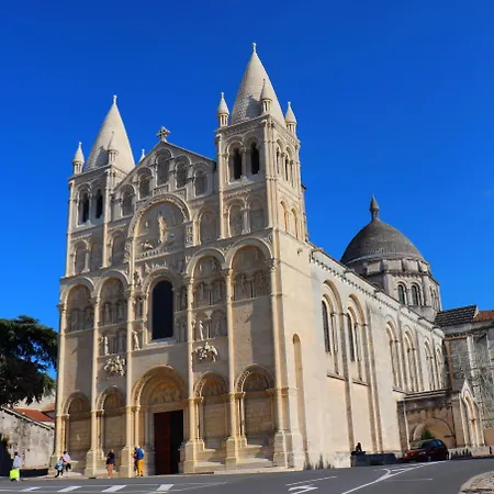 Grand T3 Rue Pietonne Bureau Et Terrasse * Angoulême